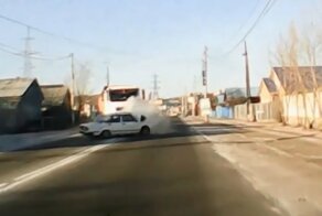 Авария дня. Ребёнок попал в больницу после ДТП с бензовозом в Чите