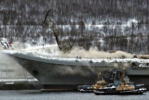 "Раздолбайство и долбоклюйство": эксперты назвали причины пожара на крейсере "Адмирал Кузнецов"