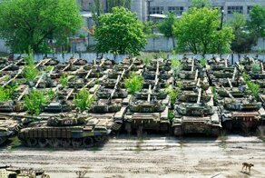 Потрясающие фотографии заброшенного бронетанкового завода в Харькове