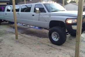 11-метровый лимузин-пикап Dodge Ram на продажу