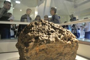 Попытка к бегству челябинского метеорита попала на камеры наблюдения