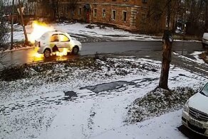 Зажигательное такси: в Егорьевске автомобиль взорвался на ходу