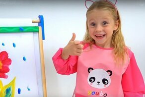 Девочка Настя с ДЦП за год заработала $18 млн и попала в список Forbes