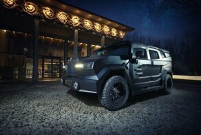 Безумный интерьер эксклюзивного латвийского внедорожника Dartz Prombron Black Stallion