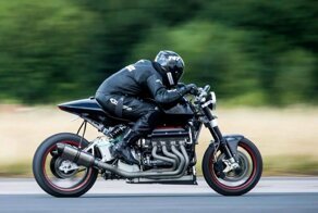 Eisenberg V8: 480-сильный мотоцикл с двумя моторами Suzuki Hayabusa