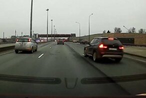 В Петербурге лихач на BMW устроил ДТП