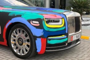 Уличный художник превратил Rolls-Royce Phantom в объект современного искусства