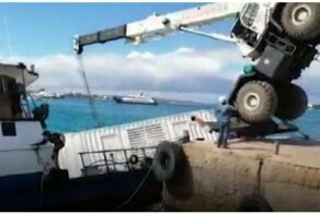 В результате крушения баржи более двух тонн дизеля попало в океан