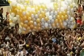 В торговом центре произошла давка из-за шаров с подарочными картами