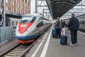 В РЖД разрешили пассажирам с верхних полок днём сидеть на нижних местах