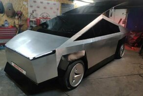 В России продают аналог Tesla Cybertruck