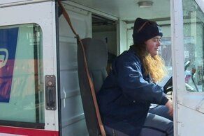 Маленькое чудо: Почтальон исполнила мечту мальчика