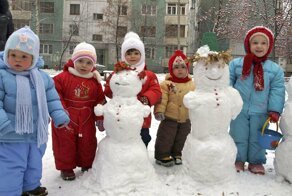 Кто придумал снеговика, и что символизирует этот персонаж?