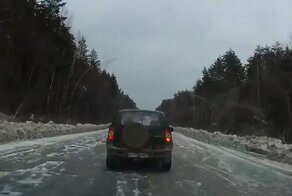 Безумный обгон, или таран Нивы