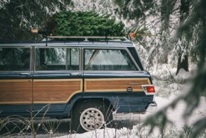 Jeep Wagoneer — пожалуй, самый новогодний автомобиль на свете