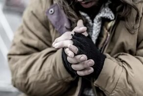 Столичный бомж отсудил у фитнес-клуба более 100 тысяч рублей за то, что его выгнали на улицу