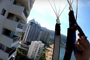 Незапланированное приземление экстремала на балкон