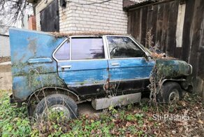 Самодельный "Франкенштейн" с кузовом от BMW, собранный на шасси УАЗа