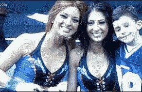 Гифки с поцелуями