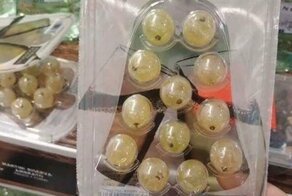 Пользователи Инстаграма смеются над фотографиями "бессмысленной упаковки"