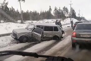 Авария дня. Женщина устроила массовое ДТП в Нижегородской области