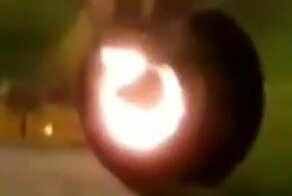 Видео: двигатель самолета загорелся за несколько минут до взлета
