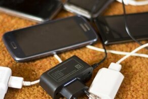 Почему  USB-зарядки могут убить