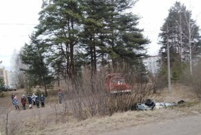 Авария дня. Лихач на "Фольксвагене" устроил ДТП в Псковской области