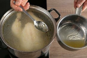 Глобальные вопросы кулинарии: зачем снимать пену и жир с поверхности бульона?