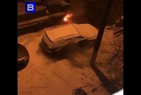 В Тульской области подростки подожгли припаркованный автомобиль