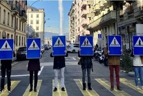 В Женеве пешеходные знаки поделили по половому признаку