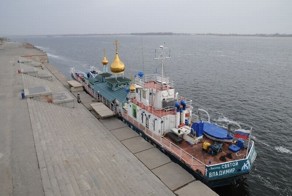 Плавучий храм "Святой Владимир"  (9 фото)