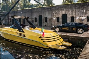 Быстроходный катер в стиле Ferrari Testarossa 80-х годов продадут с аукциона