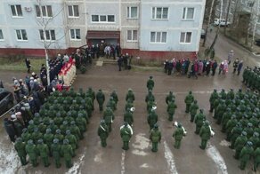 Под Смоленском провели парад для одного ветерана