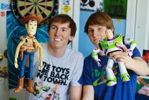 Два брата воссоздали комнату Энди из «Истории игрушек 3» и сняли ремейк