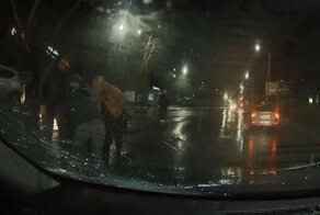 Женщина шла "быстрым шагом" и была сбита: водитель просит помочь разобраться