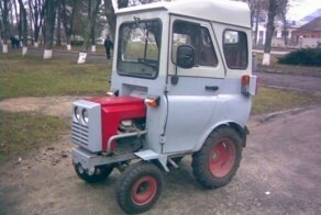 Четверть "УАЗика": оригинальная кабина для минитрактора