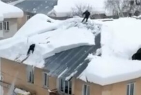 Рабочие сорвались с крыши из-за несоблюдения техники безопасности