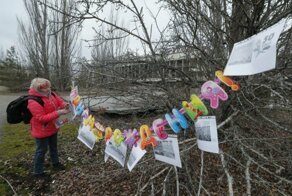 Жители Припяти вернулись в зону отчуждения, чтобы отметить 50-летие города-призрака