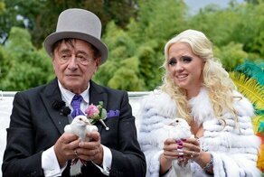 25-летняя жена 82-летнего миллиардера