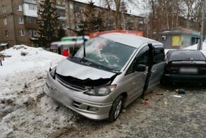 Оба водителя в больнице: столкновение двух автомобилей в Томске