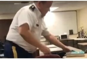 На уроках этого учителя лучше не спать