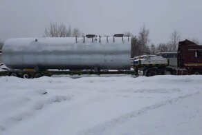 Профессиональный перевозчик грузов чудом избежал ДТП на скользкой трассе