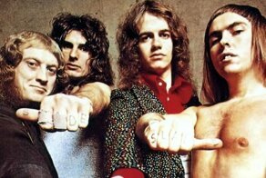 Барабанщика рок-группы уволили через интернет после 57 лет сотрудничества