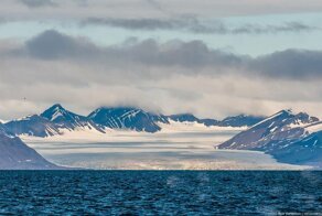 Где нацисты сдались через 4 месяца после капитуляции