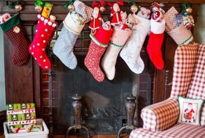 Волшебный носочек: чем объясняется необычный выбор места для подарков от Санты?