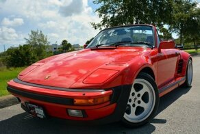 Разбитый редкий Porsche из 80-х продают за внушительную сумму