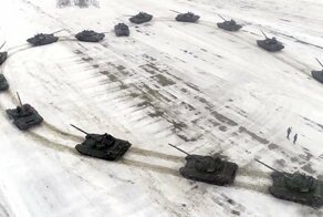 Российский военный сделал предложение возлюбленной при поддержке 16 танков