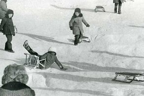 Фотографии былых времён. Зимние забавы советских детей