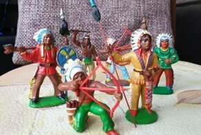 Самые крутые игрушки пацанов 80-х. Индейцы ГДР